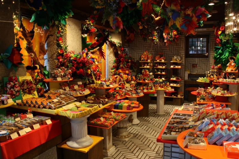 vente-MARIE-min_candy_store_chocolate_shop_chocolate_switzerland-393515